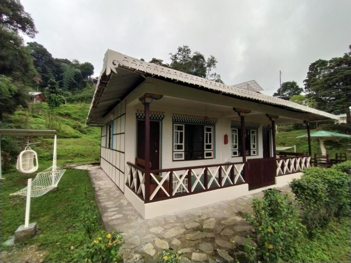 The Nettle And Fern Farmstay Pelling Exterior foto